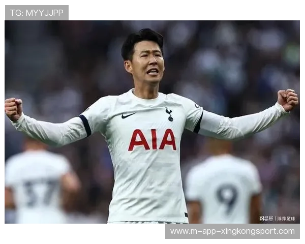 孙兴慜挑射越门将破网,热刺进攻行云流水